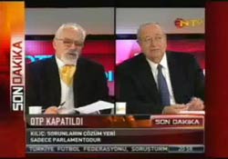 Başbakan başını taşlara vuruyordur