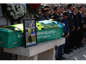 Maç yönettiği hakemlik forması tabutunu örttü