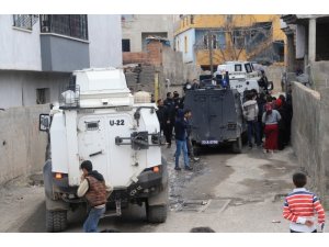 Cizre’de iki aile arasında taşlı sopalı kavga: 5 yaralı