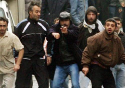 İstanbul'da silahlar çekildi