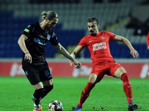 Ziraat Türkiye Kupası: Ümraniyespor: 0 - Trabzonspor: 1 (İlk yarı)