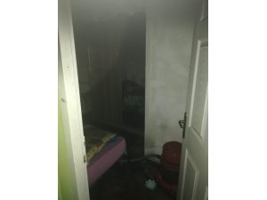 Televizyon patladı, ev alev alev yandı