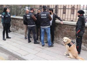 Narkotimler okul çevresinde kuş uçurtmuyor