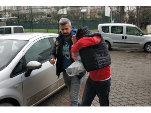 Aracında satışa hazır uyuşturucuyla yakalandı