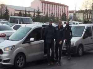 FETÖ şüphelisi başkasına ait kimlikle yakalandı