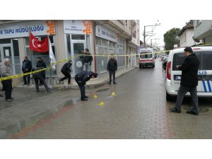 Tapu Müdürlüğü önünde dehşet anları kamerada...