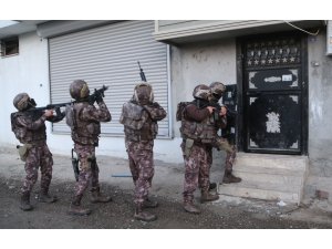 GÜNCELLEME - Adana'da uyuşturucu operasyonu