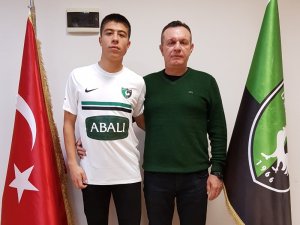 Denizlispor Kalkan ile 4,5 yıllık sözleşme imzaladı