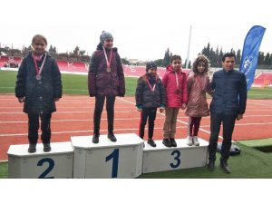 Burhaniyeli oryantiringçiler Balıkesir’de kürsüye çıktı