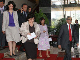 DTP kapatıldı ama PKK hala açık!