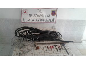 Kablo hırsızları yakayı ele verdi