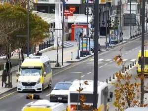 Van ve Bitlis’teki trafik kazaları şehir polis kameralarına takıldı