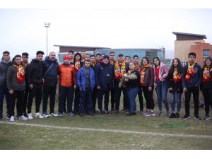 Kayserispor’a öğrencilerden ziyaret