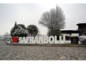 Safranbolu konakları beyaza büründü