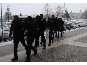 Bolu’da, FETÖ şüphelisi 12 kişi adliyeye sevkedildi