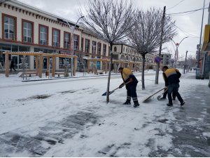 Görmeyen öğrencisine "ışık" oldu