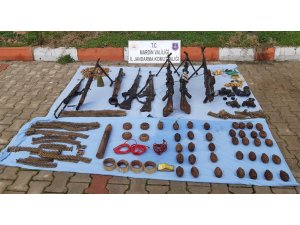 PKK'ya ait sığınakta silah ve mühimmat ele geçirildi