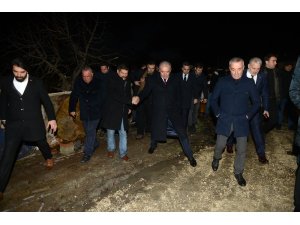 Başkan adayı Uysal, "Milleti çamurdan kurtaracağız"