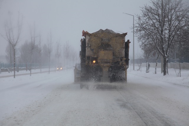 Seydişehir’de buzlanmaya karşı hızlı müdahale