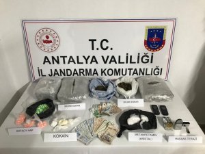 Antalya’da uyuşturucu operasyonu: 2 tutuklama
