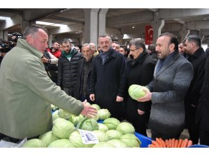 İzmit’te pazarcılara yük olmadan 50 milyon TL’lik yatırım yapıldı