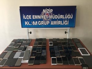Kaçak cep telefonu operasyonunda şok görüntüler