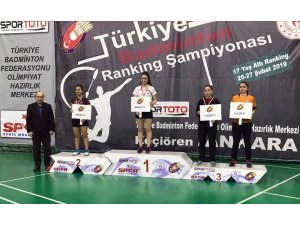Osmangazi badmintonda rakip tanımıyor