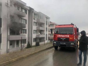 Çıkan yangında ev kullanılmaz hale geldi