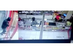 Edremit’te maskeli market soygunu