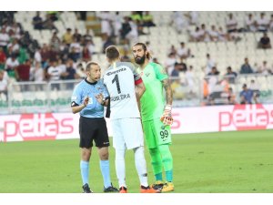 Akhisarspor’da kaleci Fatih Öztürk, kadro dışı kaldı