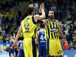 Avrupa’da Türk derbisi Fenerbahçe Beko’nun