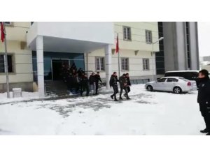 Van merkezli uyuşturucu operasyonunda 9 gözaltı