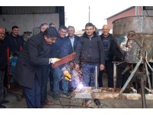 Başkan Selçuk sanayi esnafını dinledi, sıcak kaynak yaptı