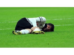 Kagawa ve Gökhan Gönül kadroda yok