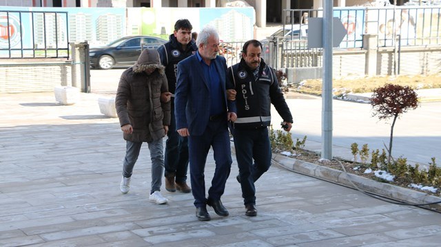 Mal alıp parasını vermeyen 2 kişi yakalandı
