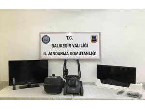 Burhaniye’de çaldı, Edremit’te sattı