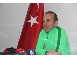 Mehmet Özdilek: "Hava şartlarının maçın önüne geçeceğini düşünmüyorum”