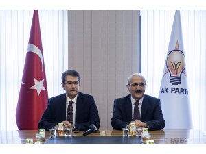 AK Parti'de devir teslim