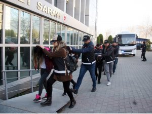 Kargoyla uyuşturucu ticareti yapan 6 kişi tutuklandı