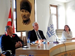Çeşme Belediye Başkanı Dalgıç: "Bu bir bayrak yarışıdır"
