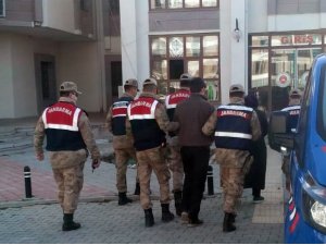 15 yıl hapis cezasıyla aranan zanlı, uygulamada yakalandı