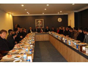 MHP’li Aydın: “Atatürk’ün partisi olduğunu iddia edenler Atatürk’ün ruhaniyetine bıraktığı mirasa halel getirmişlerdir”