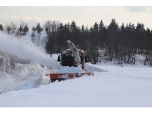 Küre Dağları'nda karla mücadele çalışmaları
