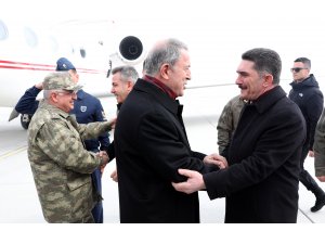 Akar ve komutanlar Ağrı'da