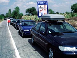 Tahta bavulla gitmişlerdi, ama...