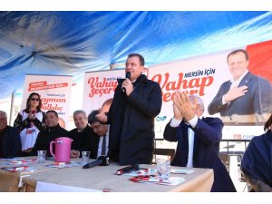 Seçer: "Kadınlardan, çocuklardan ve yoksullardan tarafım"