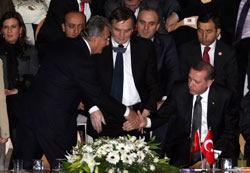 Erdoğan ve Baykal'ı Mevlana buluşturdu