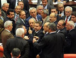 Meclis'te "şerefsizsin" tartışması