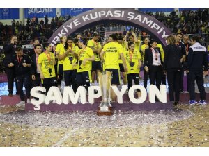 Basketbol’da kupa Fenerbahçe’nin