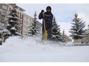Doğu'da bin 208 köy ve mahalle yolu ulaşıma kapalı